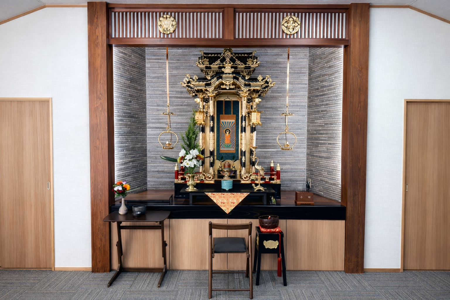 新年早々、ご縁のあるお寺様に輪灯を納めさせていただきました