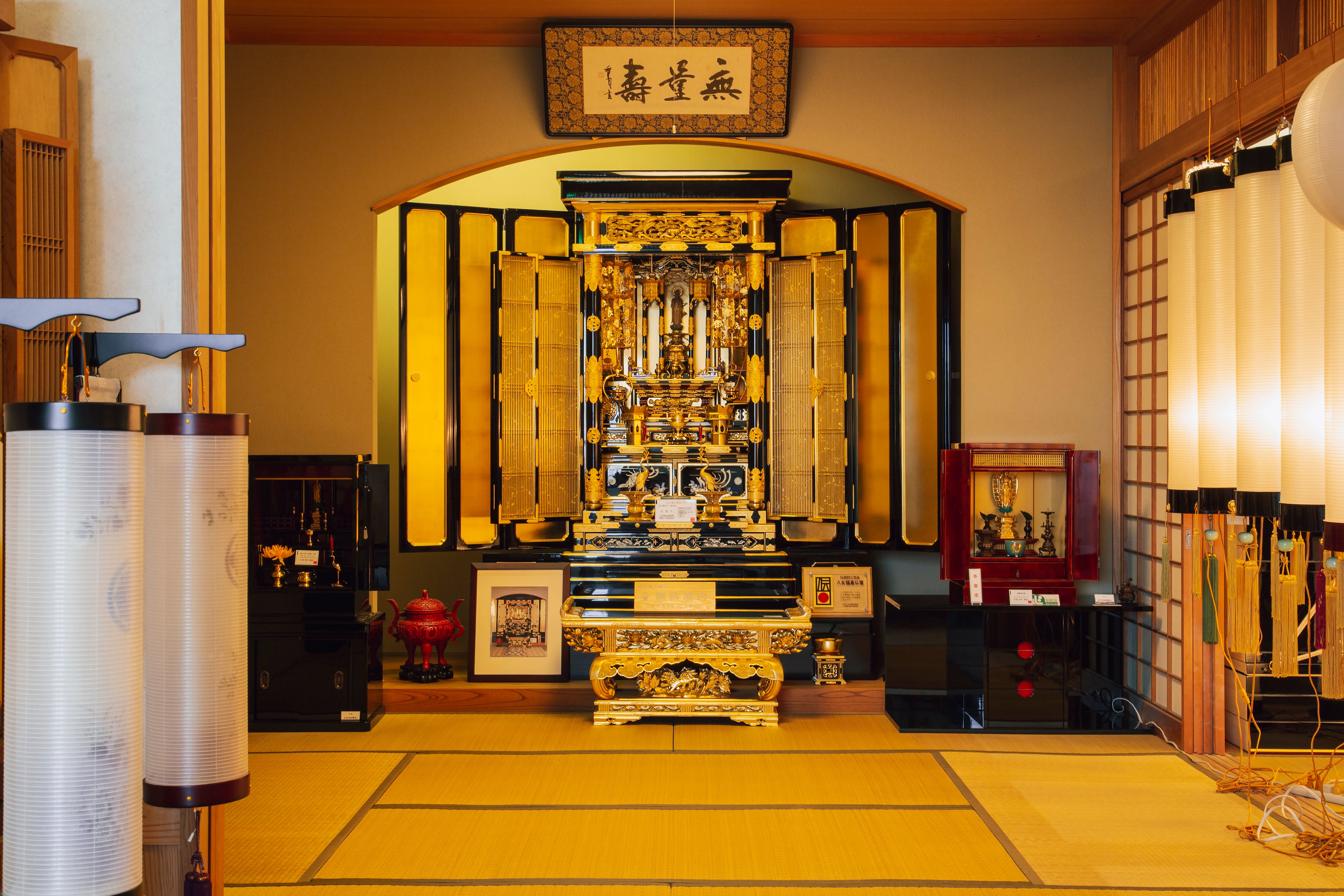 鶴仏壇工芸仏匠 | 福岡・八女の仏壇店